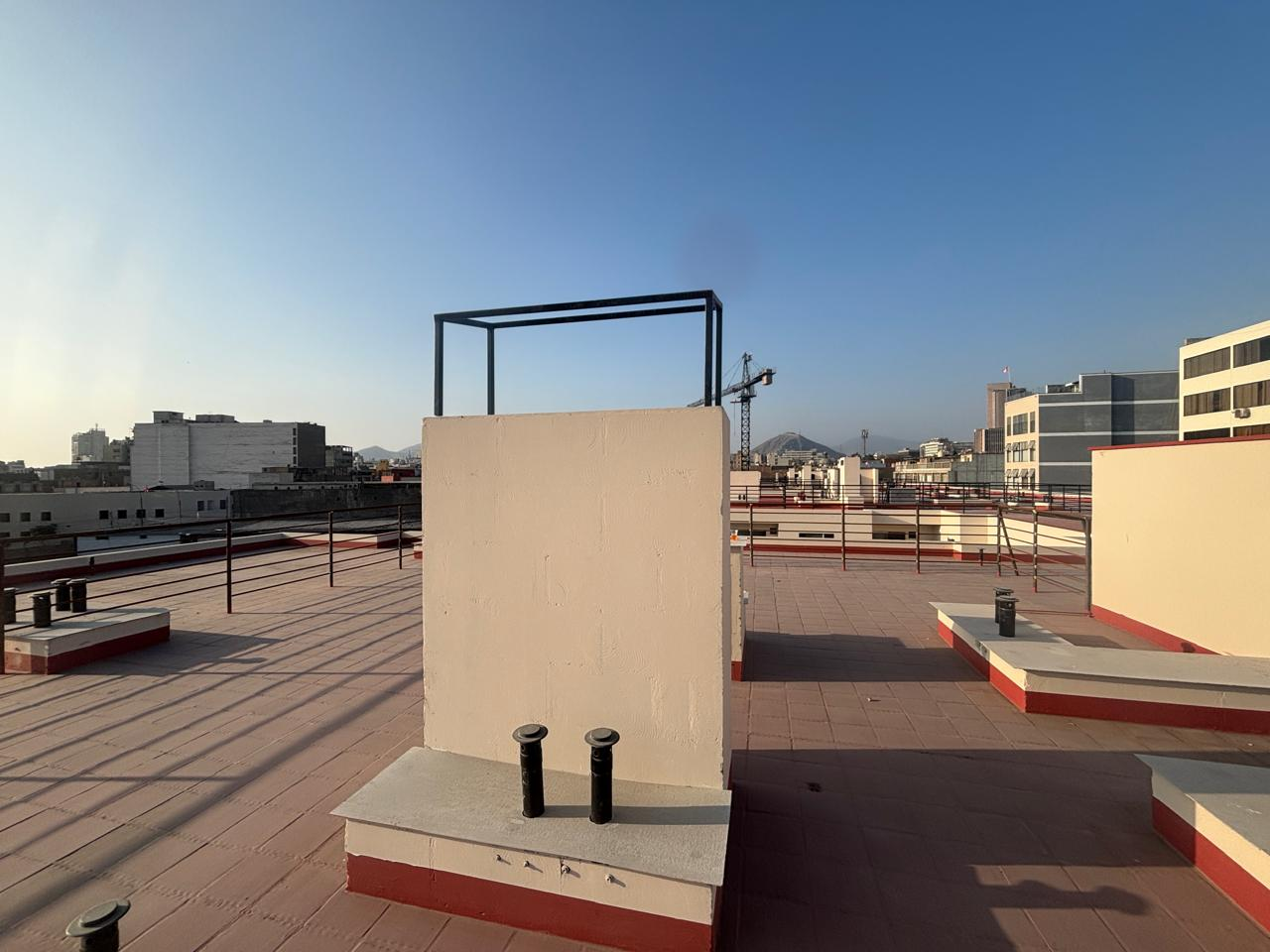 Ducto antes de la instalación de cobertura de policarbonato en Qantua Fase 1